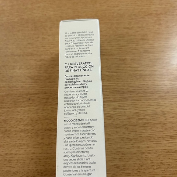 Mary Kay Clinical Solutions C+ Resveratrol Line-Reducer - Picture 3 of 5